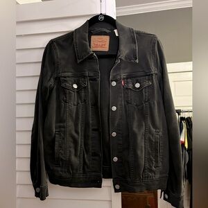 Levi's Black Denim Women’s Trucker Jacket